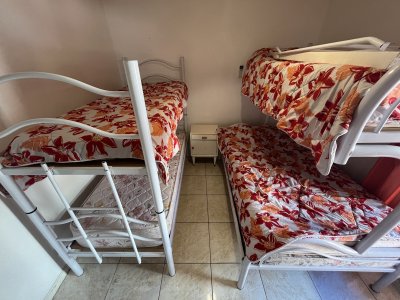 Apartamento ID.1126/Apartamento-en-venta-o-alquiler-temporario---3-dormitorios-Playa-Mansa. - Apartamento en venta o alquiler temporario - 3 dormitorios Playa Mansa.