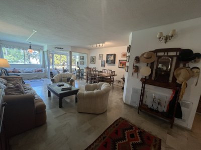 Apartamento ID.1336/Hermoso-y-amplio-departamento-en-Roosevelt---Venta - Hermoso y amplio departamento en Roosevelt - Venta