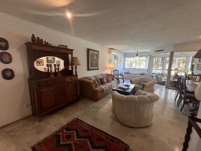 Apartamento ID.1336/Hermoso-y-amplio-departamento-en-Roosevelt---Venta - Hermoso y amplio departamento en Roosevelt - Venta