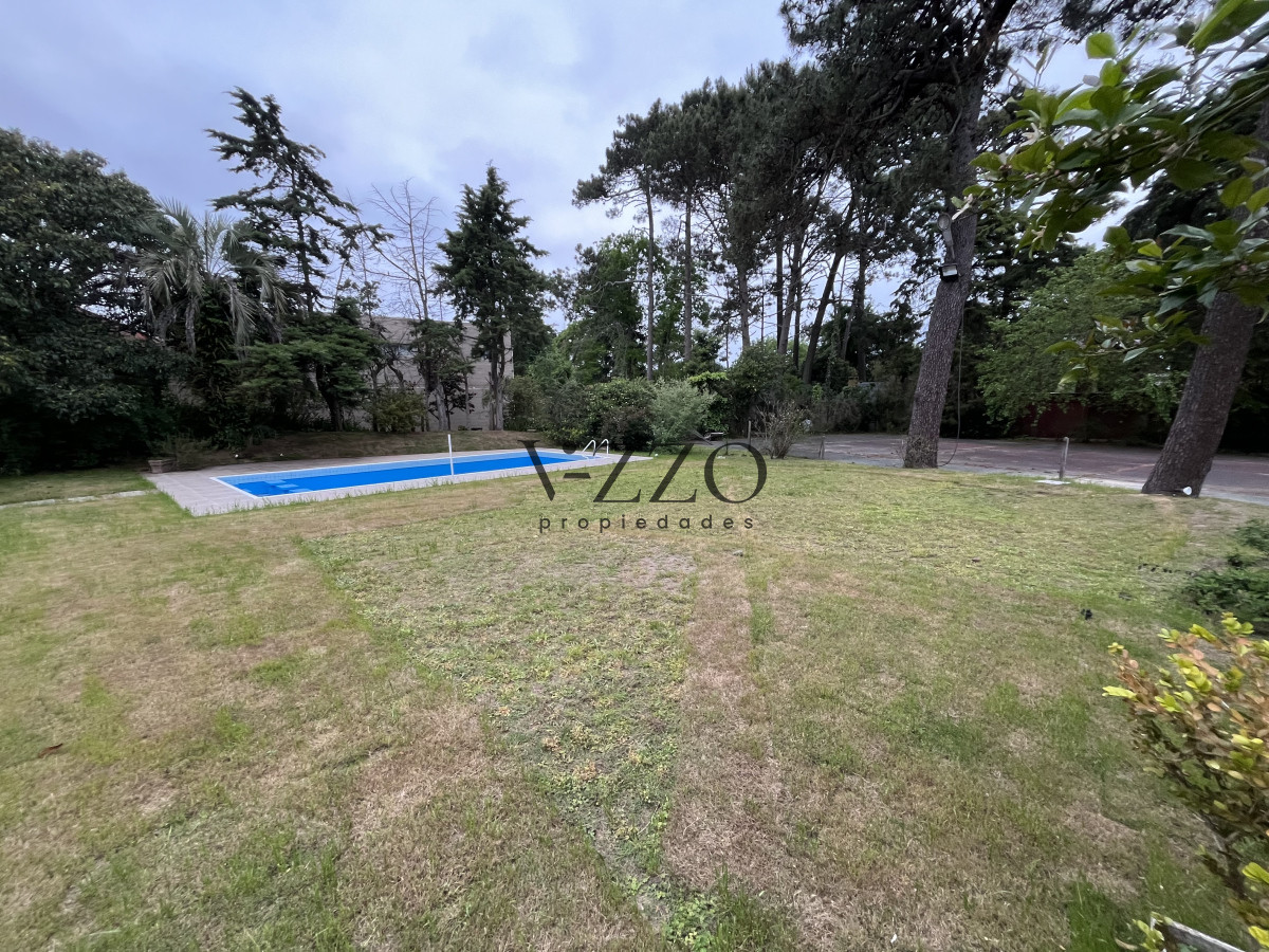 Casa ID.1185/Casa-En-Venta-o-alquiler-anual,-Zona-Cantegril. - Casa En Venta o alquiler anual, Zona Cantegril.