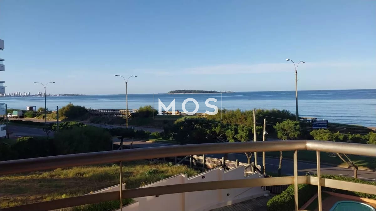 Apartamento ID.2530 - Apartamento Reciclado En Venta, Playa Mansa Punta Del Este.