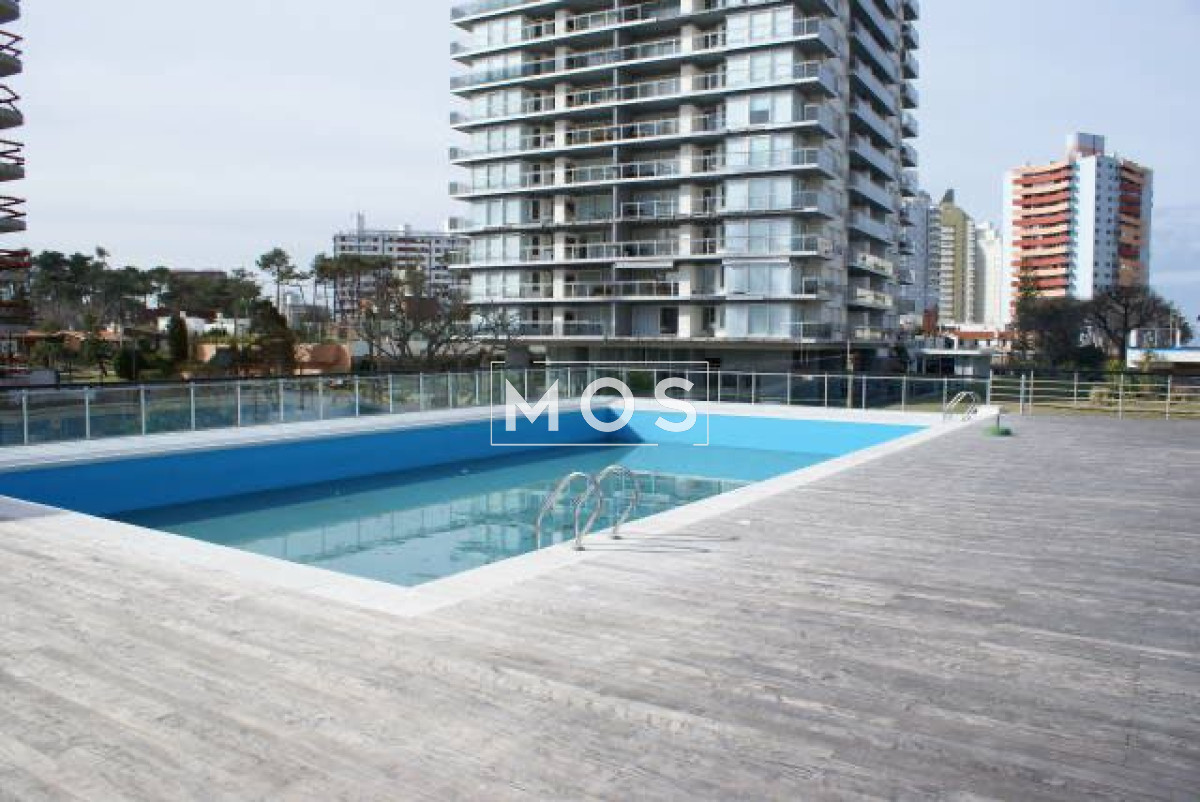 Apartamento ID.2592 - Apartamento en venta y alquiler de 2 dormitorios, Punta Del Este.