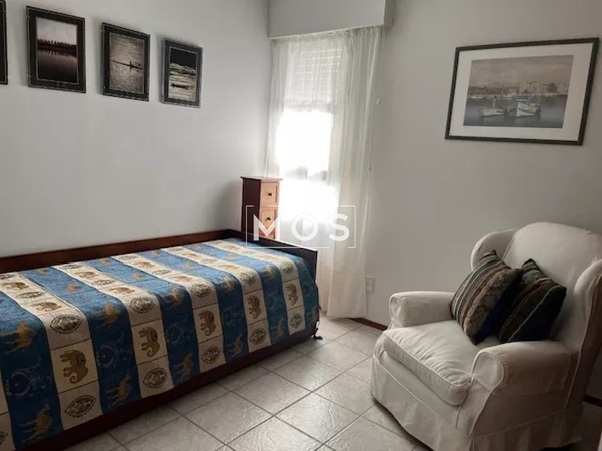 Apartamento ID.2786 - Apartamento en venta frente al mar - 2 dormitorios Playa Mansa.