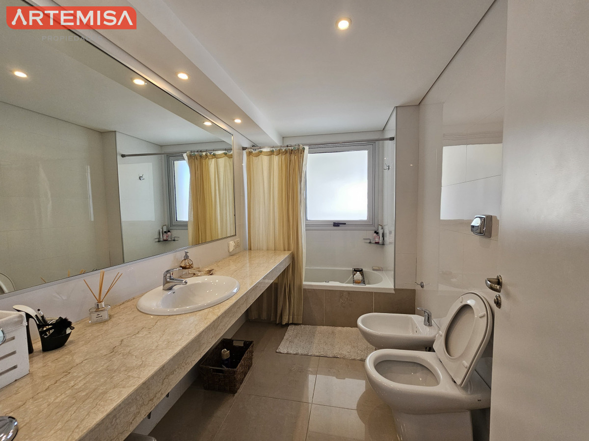 Apartamento ID.472 - Exclusividad en brava - 3 dormitorios en suite con barbacoa y jacuzzi.