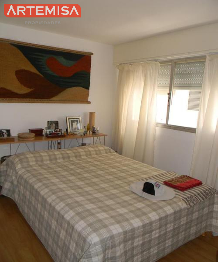 Apartamento ID.384 - Apartamento en venta, puerto Punta del Este.