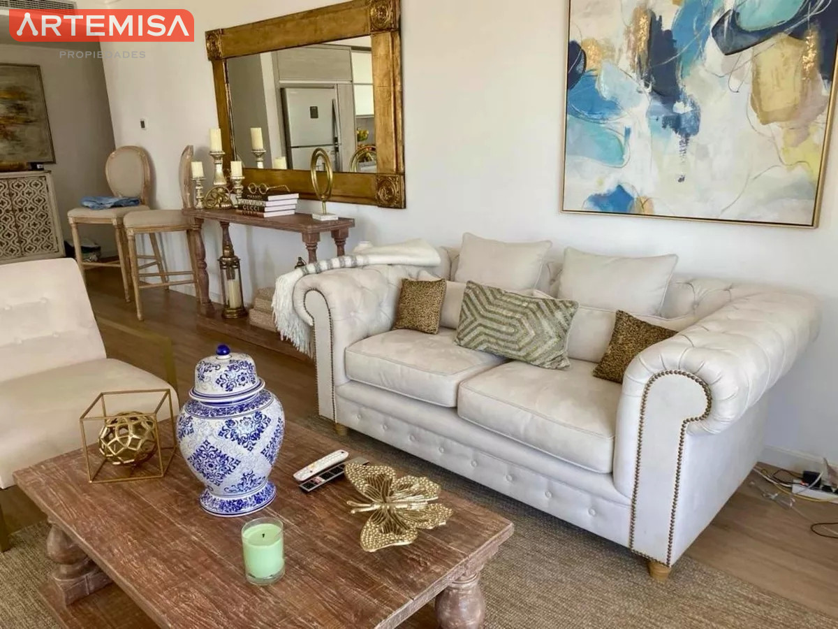 Apartamento ID.695 - Apartamento en venta de 2 dormitorios, Torre de categoría.