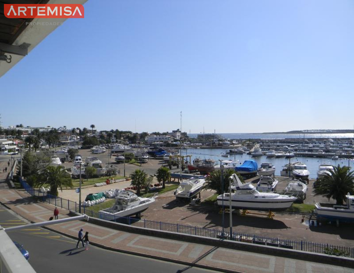 Apartamento ID.384 - Apartamento en venta, puerto Punta del Este.