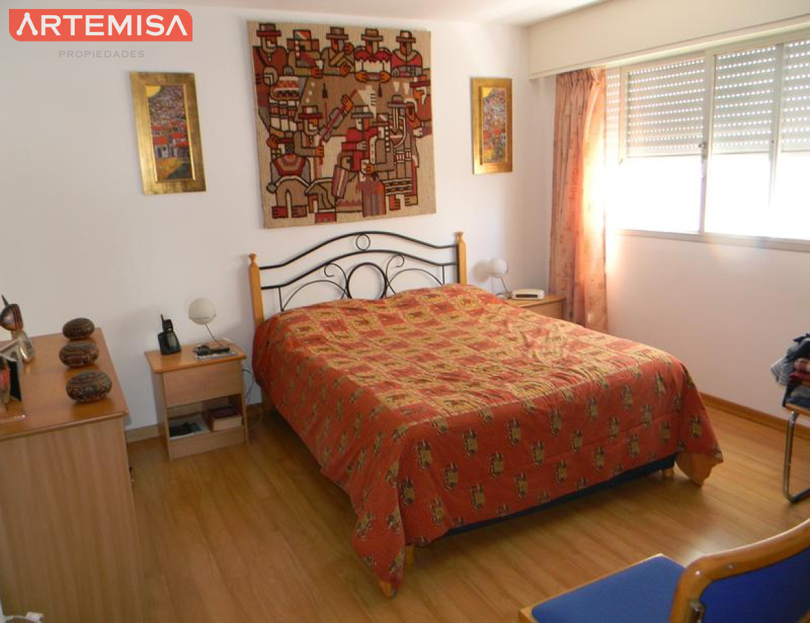 Apartamento ID.384 - Apartamento en venta, puerto Punta del Este.