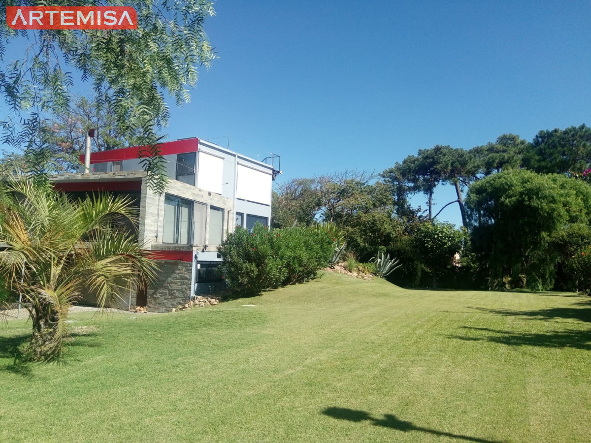 Casa ID.461 - Espetacular casa en venta en rincón del indio 