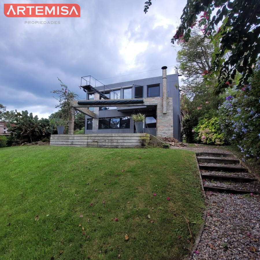 Casa ID.461 - Espetacular casa en venta en rincón del indio 