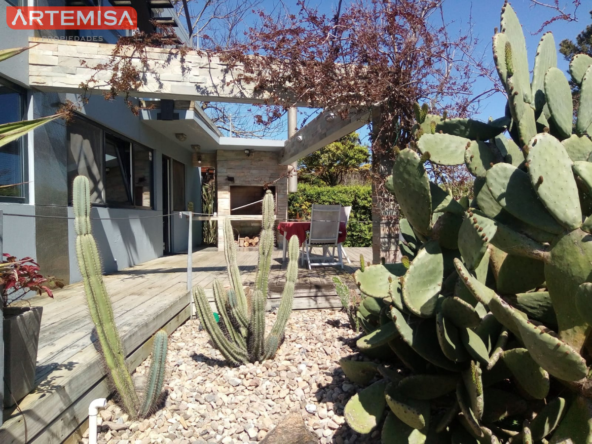 Casa ID.461 - Espetacular casa en venta en rincón del indio 