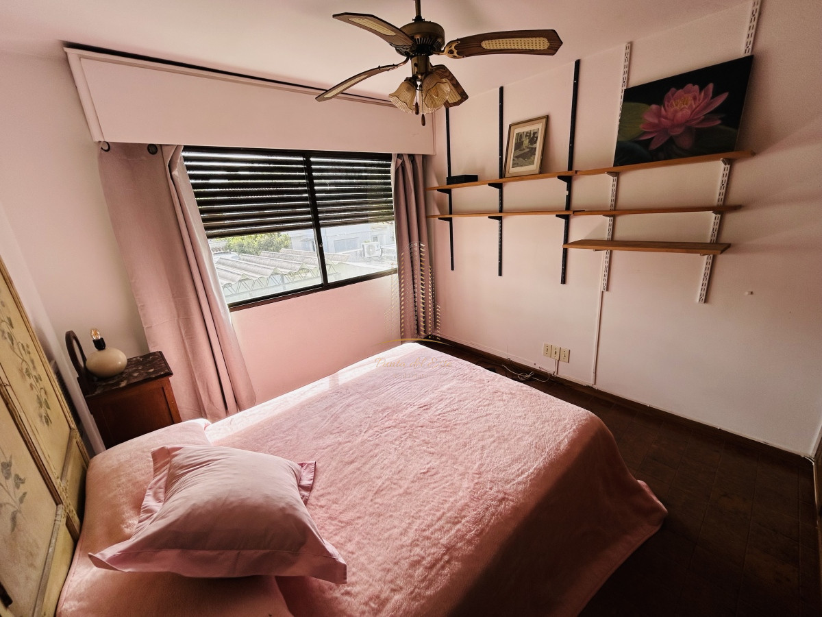 Apartamento ID.541 - Apartamento en venta en  Punta del Este, frente al mar, Mansa, 3 dormitorios