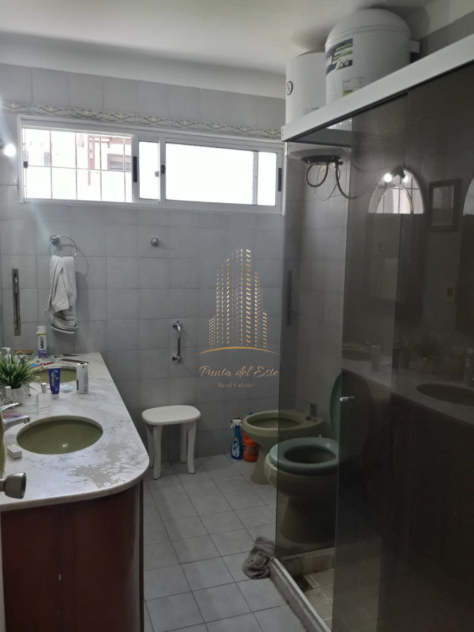 Casa ID.485 - Casa en venta a metros de la playa mansa en Punta del Este