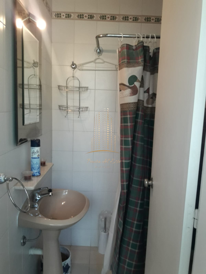 Casa ID.485 - Casa en venta a metros de la playa mansa en Punta del Este