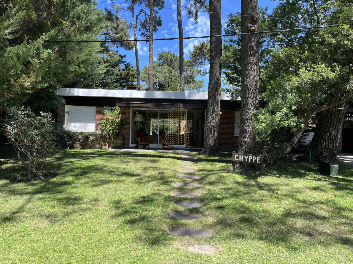 Casa ID.622 - Casa en alquiler temporal en playa mansa, Punta del Este