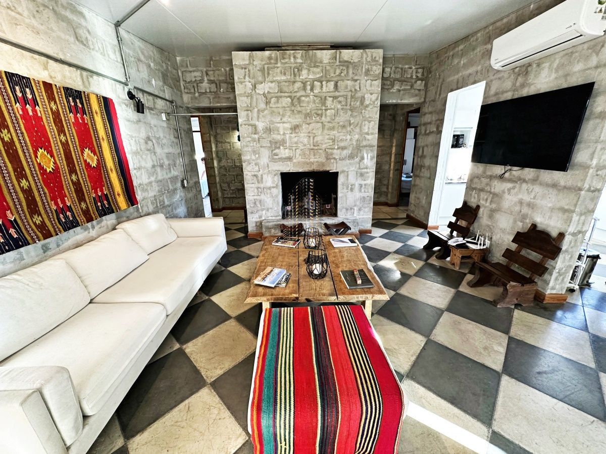 Casa ID.383 - Casa En Alquiler Anual, Parque Burnett ,Punta del Este