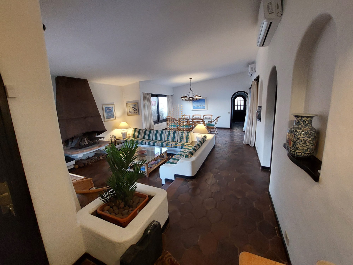 Casa ID.473 - Casa en Venta, Parada de Playa Mansa, Punta del Este