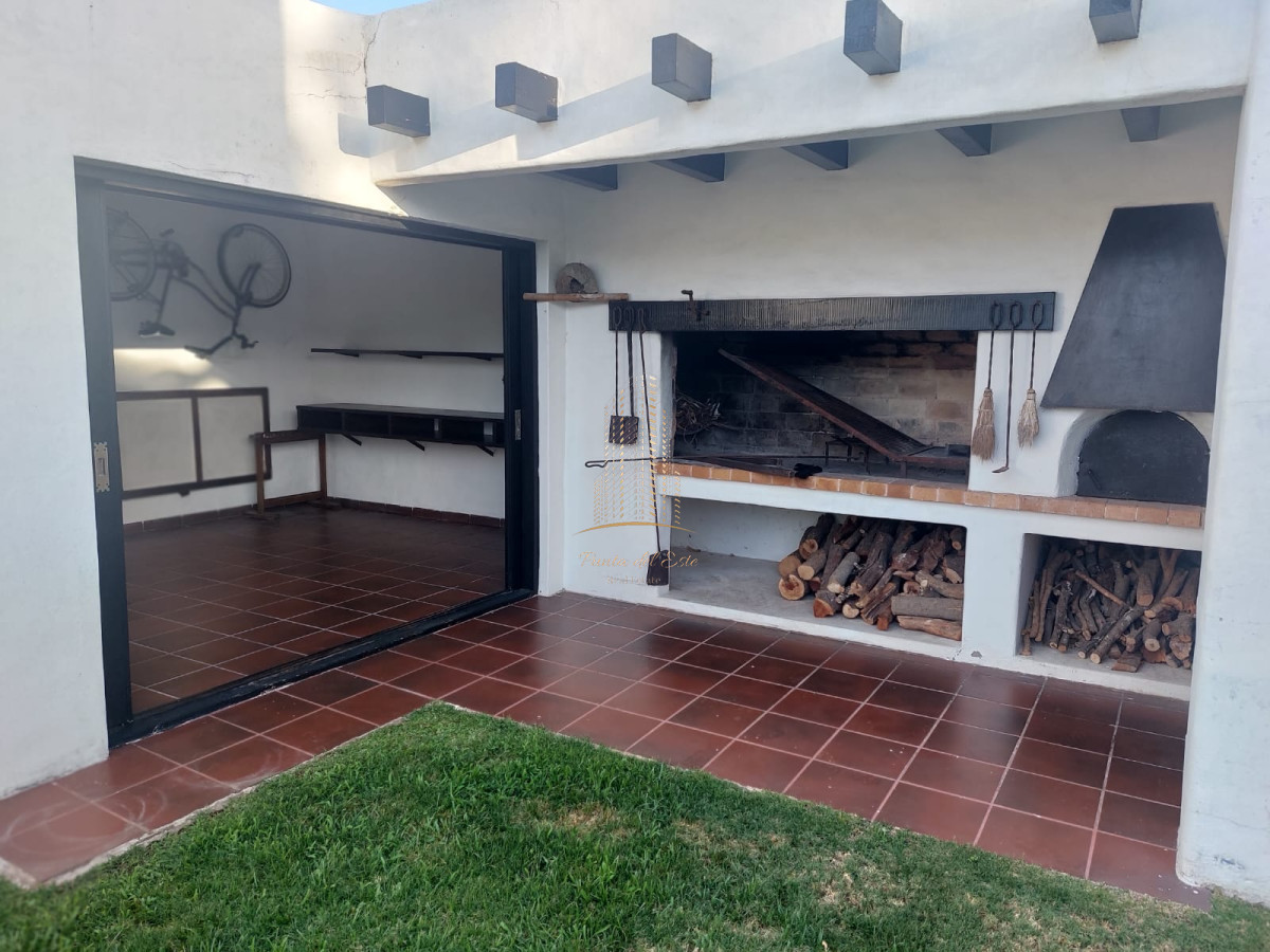 Casa ID.473 - Casa en Venta, Parada de Playa Mansa, Punta del Este