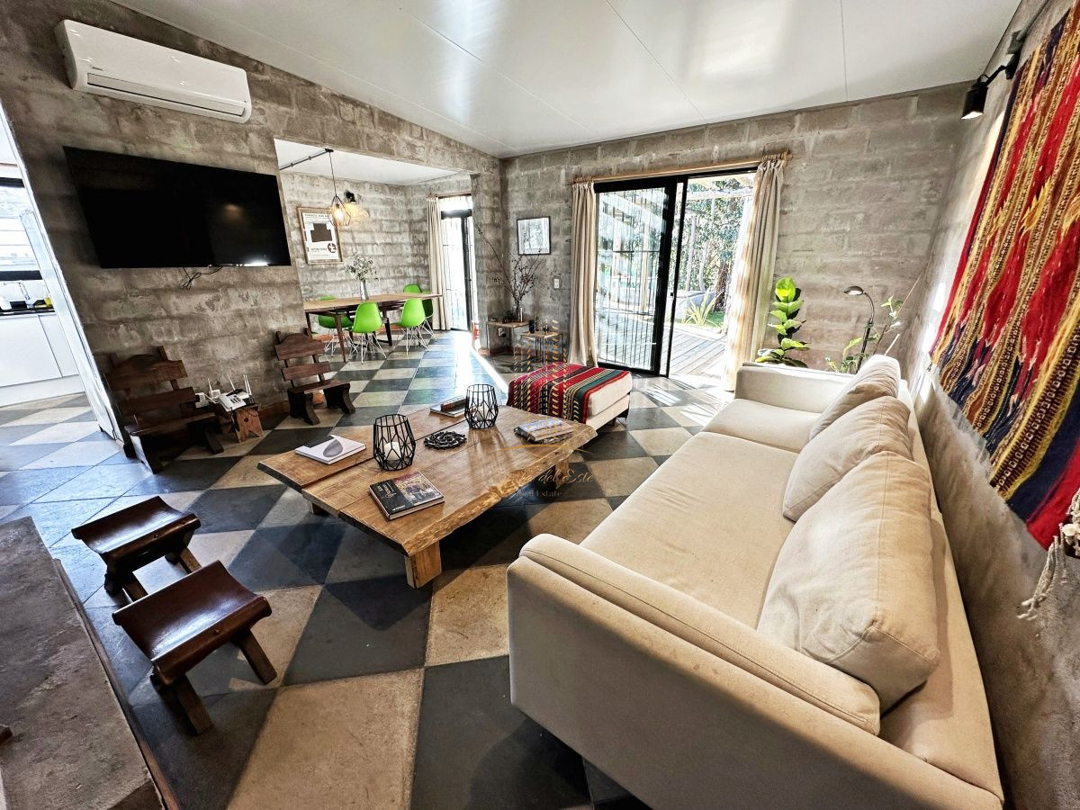 Casa ID.383 - Casa En Alquiler Anual, Parque Burnett ,Punta del Este
