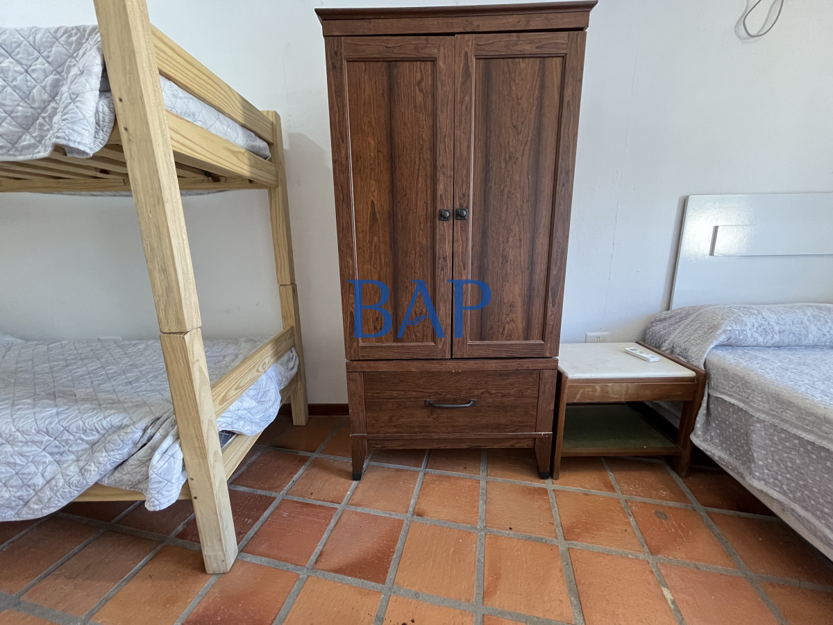 Casa ID.45 - Casa en venta de 3 dormitorios - Zona colegios Cantegril.