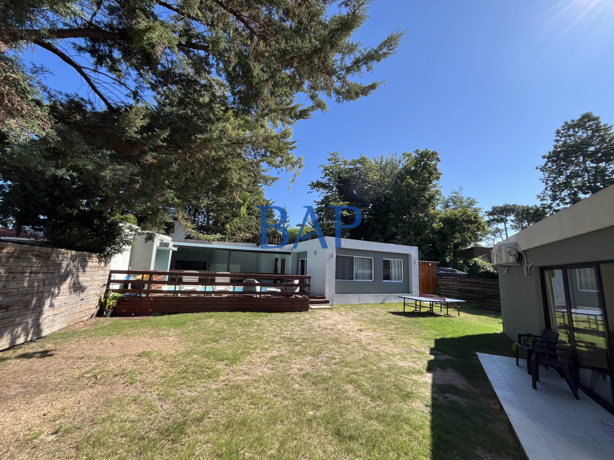 Casa ID.45 - Casa en venta de 3 dormitorios - Zona colegios Cantegril.