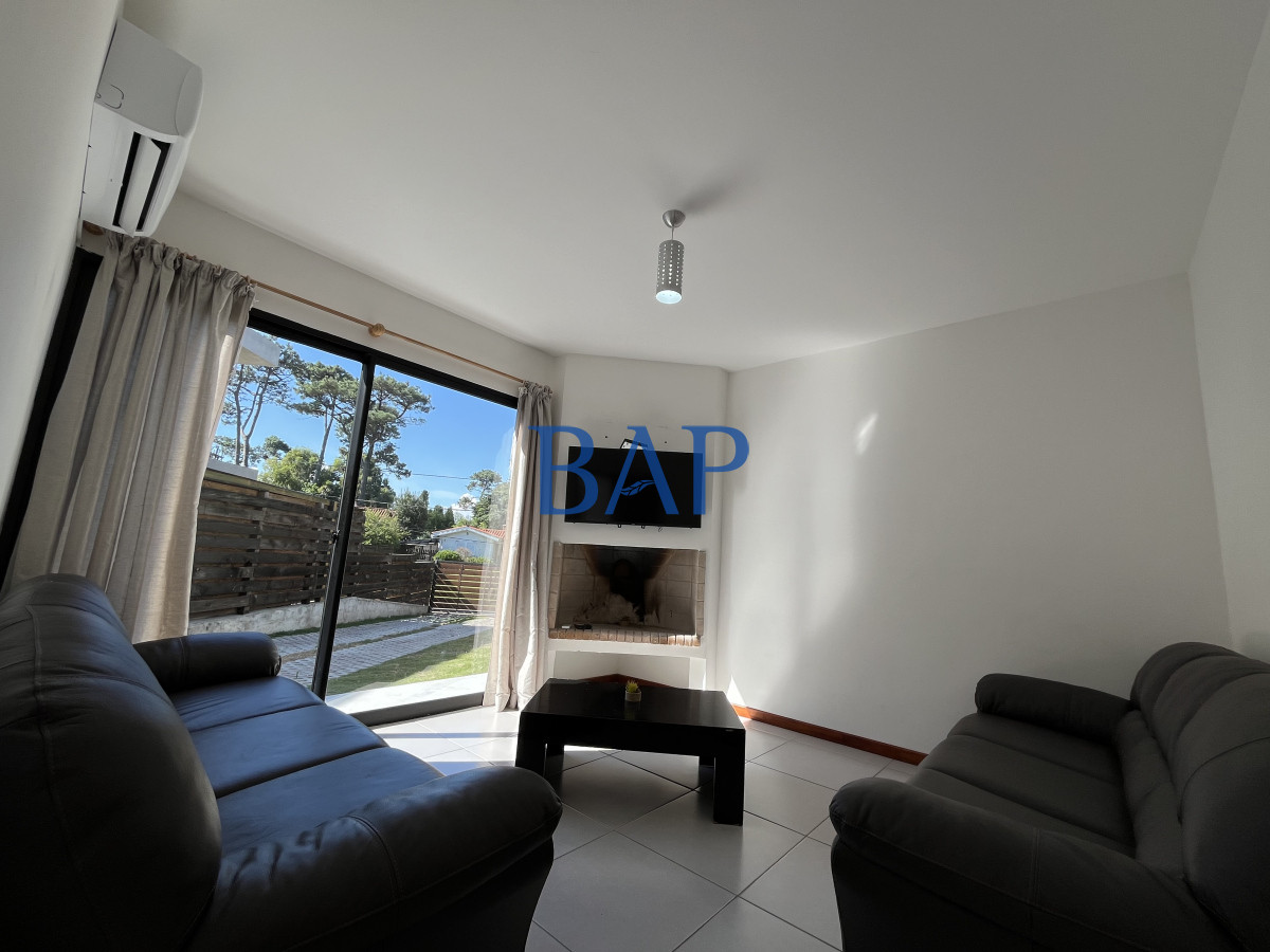 Casa ID.45 - Casa en venta de 3 dormitorios - Zona colegios Cantegril.