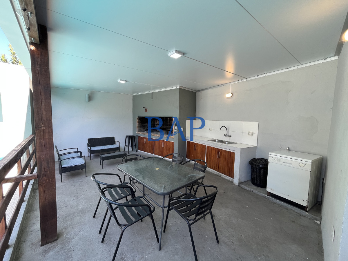 Casa ID.45 - Casa en venta de 3 dormitorios - Zona colegios Cantegril.