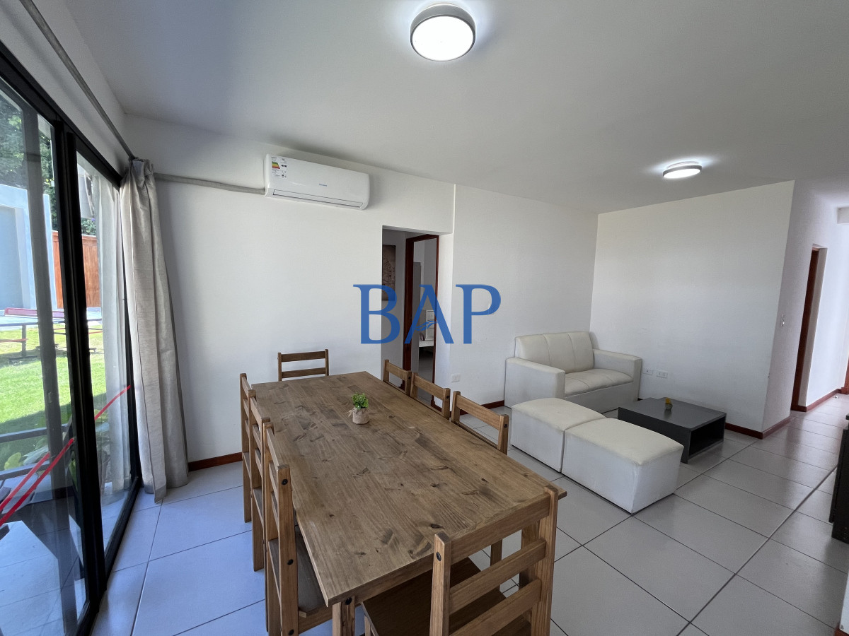 Casa ID.45 - Casa en venta de 3 dormitorios - Zona colegios Cantegril.