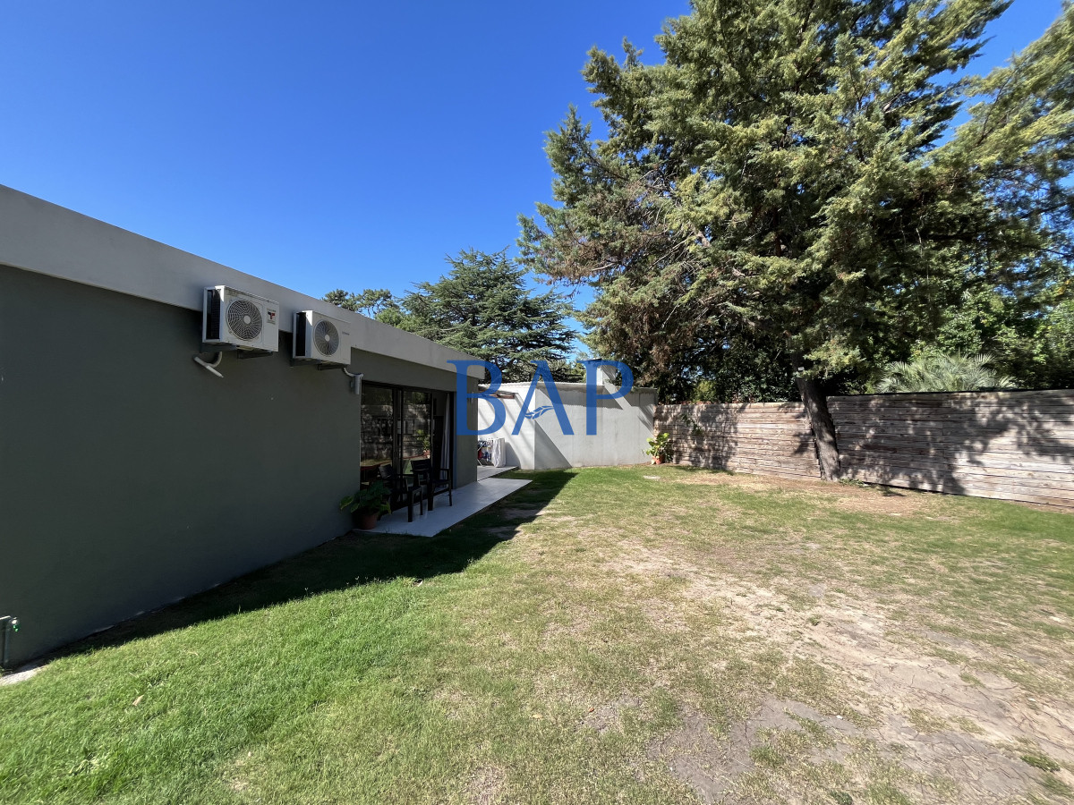 Casa ID.45 - Casa en venta de 3 dormitorios - Zona colegios Cantegril.