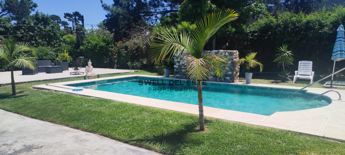 Casa ID.57 - Casa En alquiler de verano y Venta Punta Del Este, Pinares.