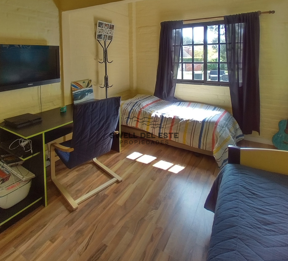 Casa ID.57 - Casa En alquiler de verano y Venta Punta Del Este, Pinares.