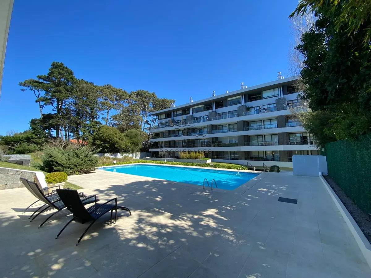 Apartamento ID.197 - Apartamento en Venta, San Rafael, con Parrillero en Balcón, Punta del Este
