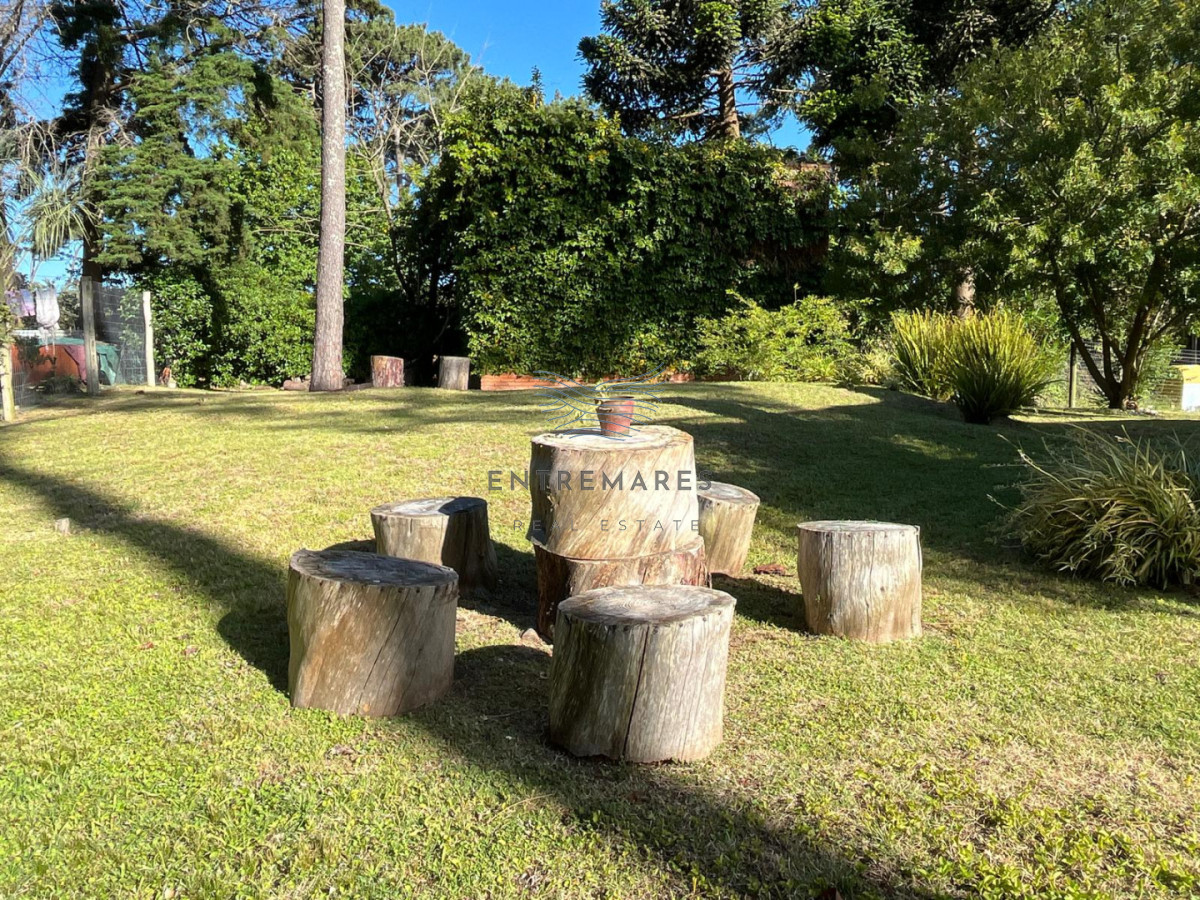 Casa ID.322 - Casa en alquiler - 2 dormitorios Lugano Punta Del Este