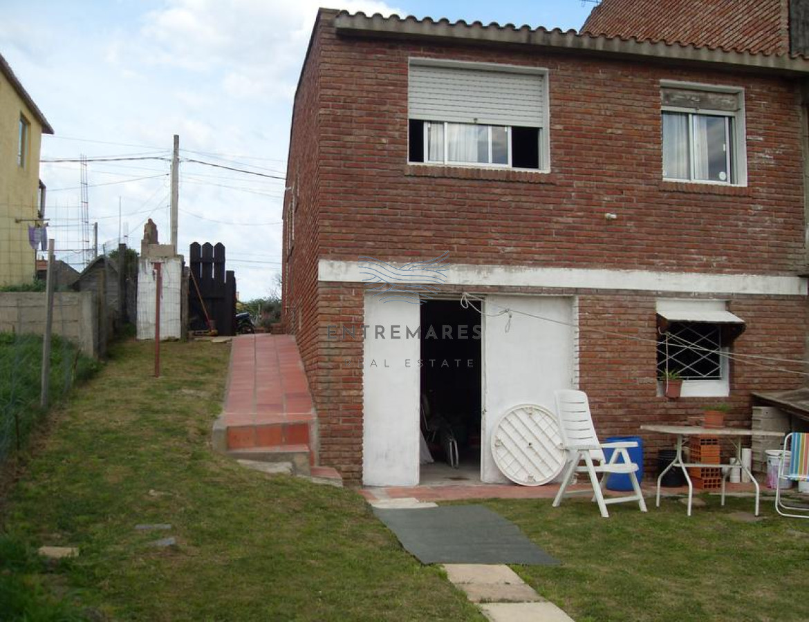 Casa ID.275 - Casa en venta - Lausana 3 dormitorios + Dep completa.