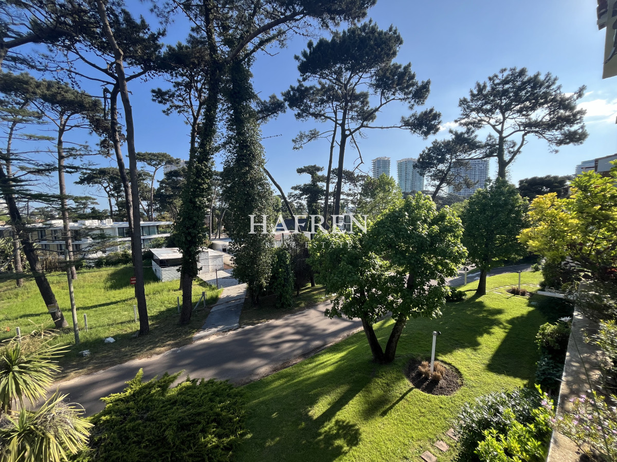 Apartamento ID.288 - Apartamento en venta de 3 dormitorios, Playa Mansa.