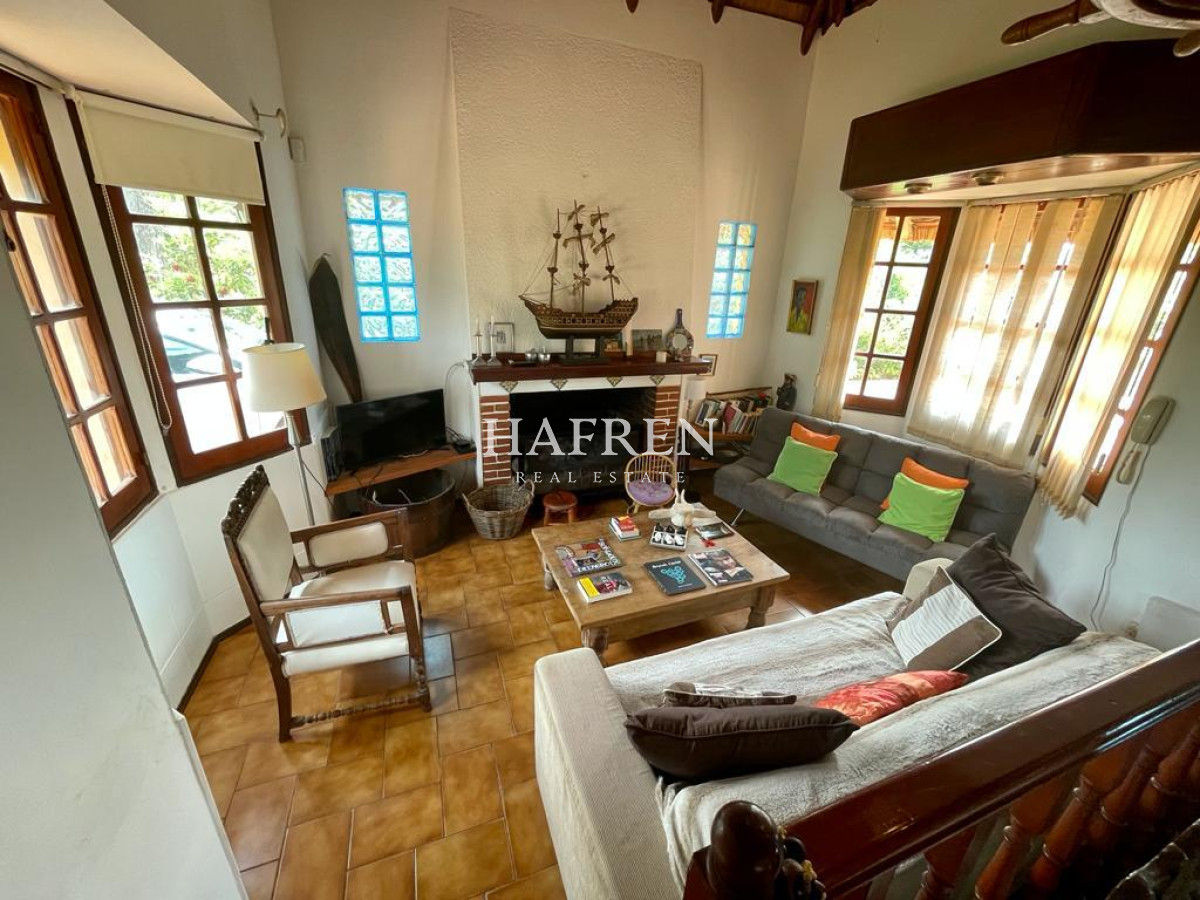 Casa ID.117 - Alquiler Anual de casa en Pinares con piscina