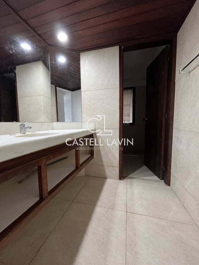 Casa ID.306 - Casa En Venta o alquiler anual, Zona Cantegril.