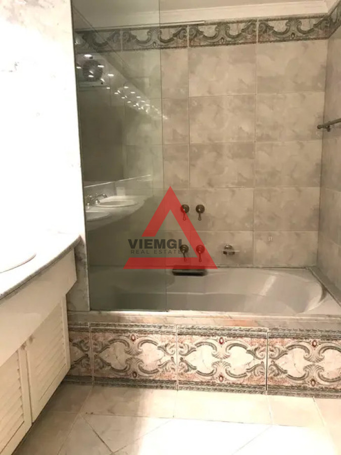 Apartamento ID.231 - Beverly Tower - 4 dormitorios Playa Mansa