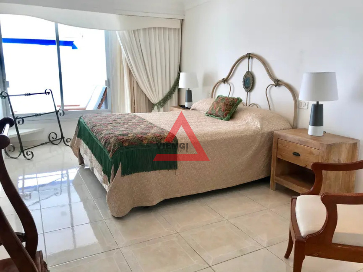 Apartamento ID.231 - Beverly Tower - 4 dormitorios Playa Mansa