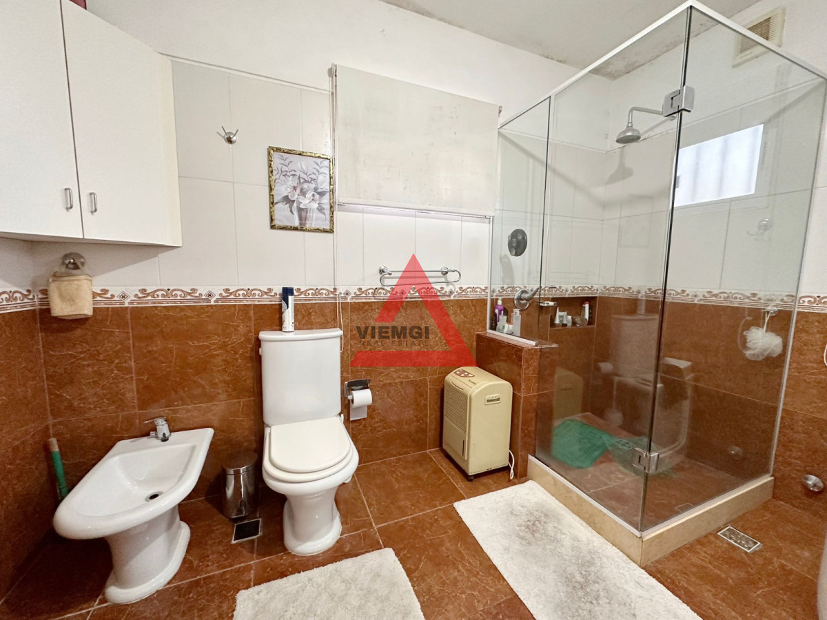 Casa ID.93 - Casa en venta Playa Mansa - 4 dormitorios 