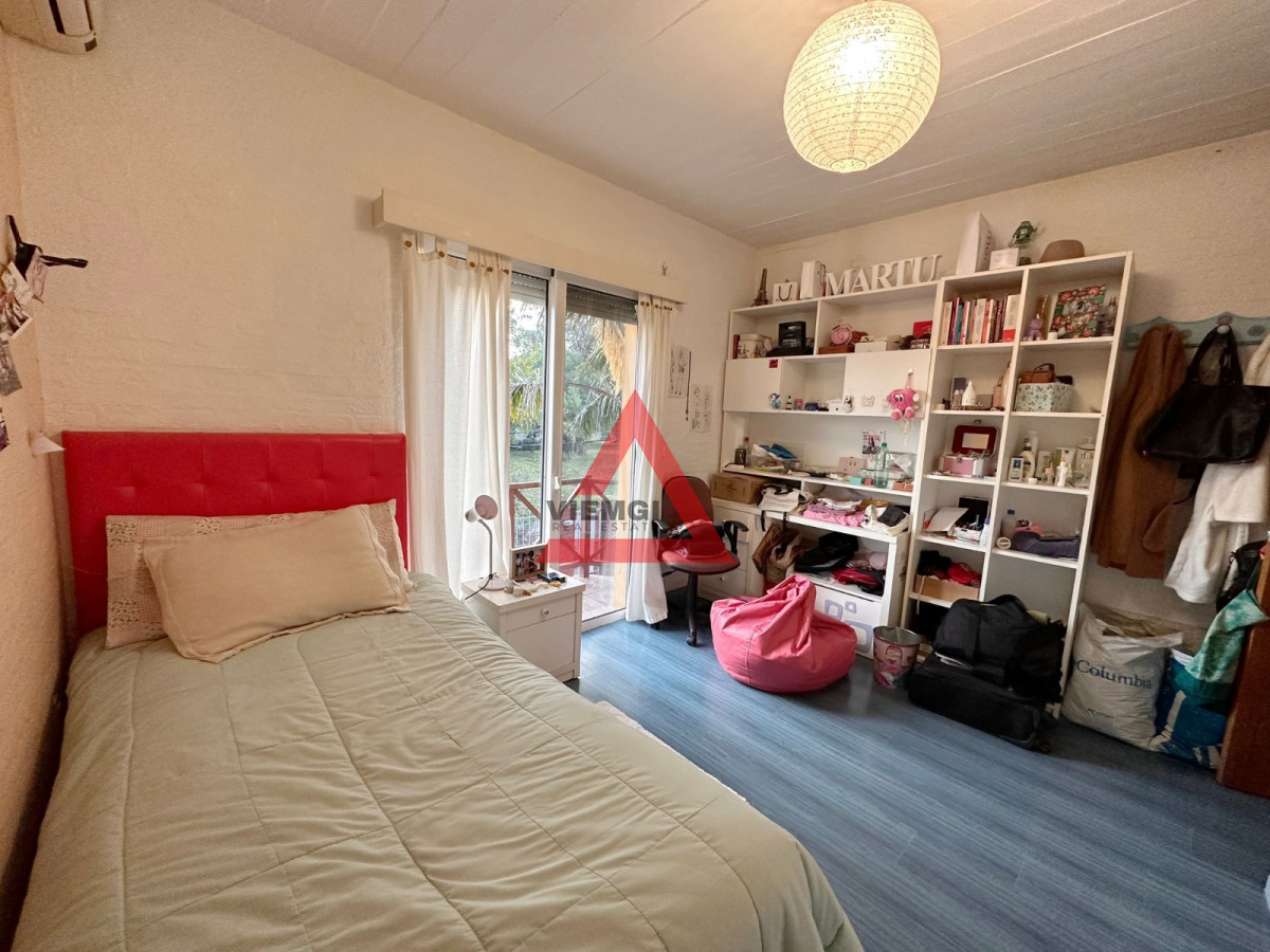 Casa ID.93 - Casa en venta Playa Mansa - 4 dormitorios 