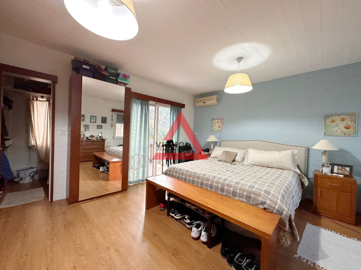 Casa ID.93 - Casa en venta Playa Mansa - 4 dormitorios 