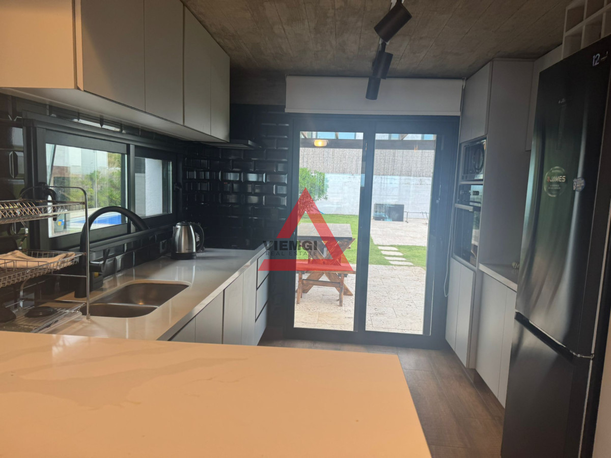 Casa ID.195 - Primera linea Montoya La Barra - 5 Dormitorios Piscina climatizada