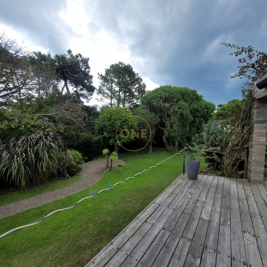 Casa ID.2164 - Rincón del Indio: dos dormitorios en suite, terreno de 1678 m2