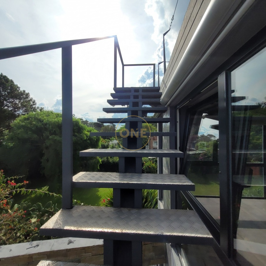 Casa ID.2164 - Rincón del Indio: dos dormitorios en suite, terreno de 1678 m2