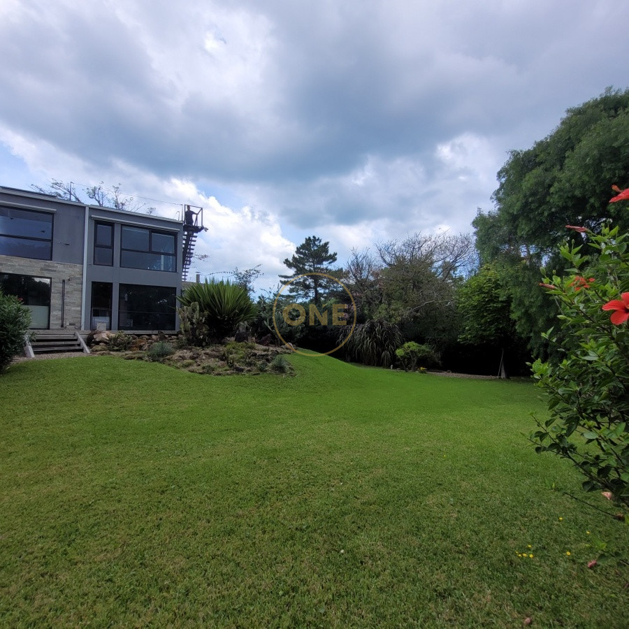 Casa ID.2164 - Rincón del Indio: dos dormitorios en suite, terreno de 1678 m2