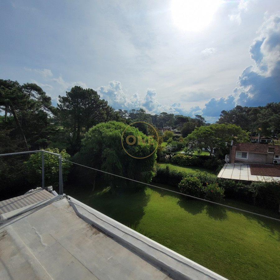 Casa ID.2164 - Rincón del Indio: dos dormitorios en suite, terreno de 1678 m2