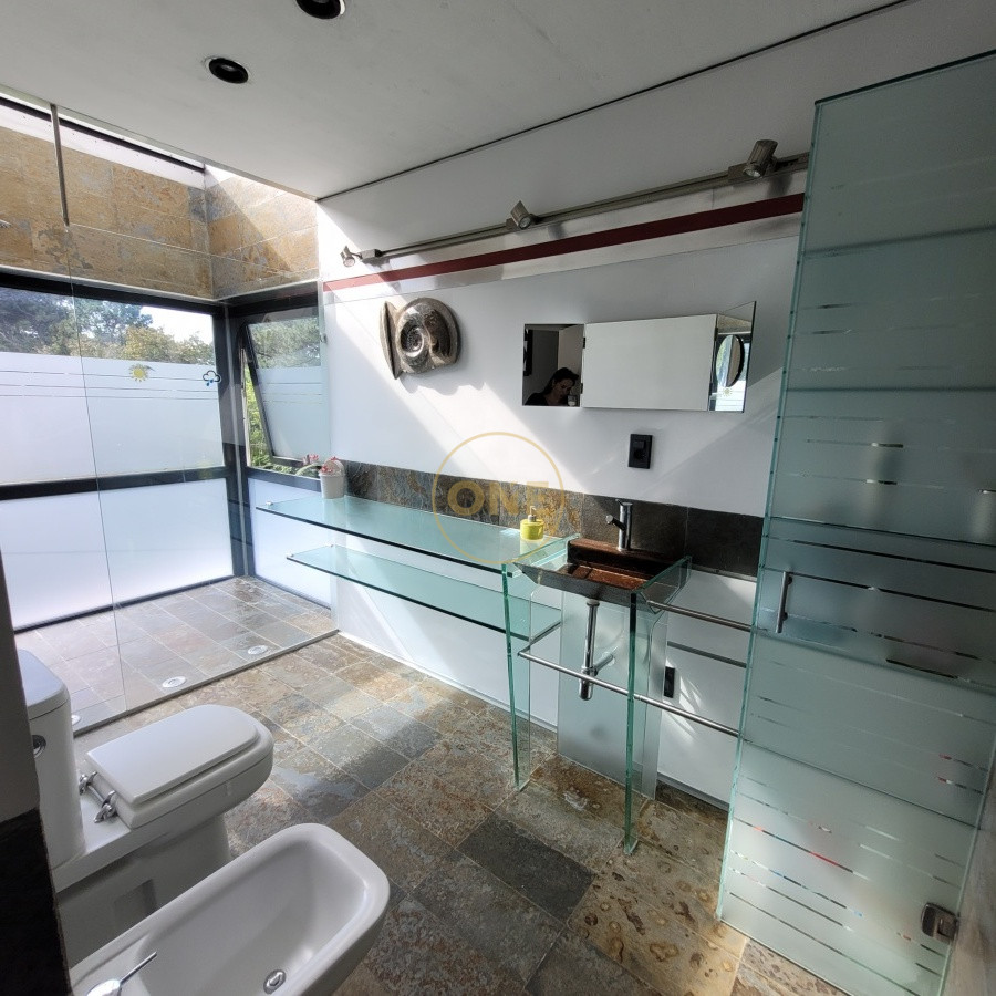 Casa ID.2164 - Rincón del Indio: dos dormitorios en suite, terreno de 1678 m2