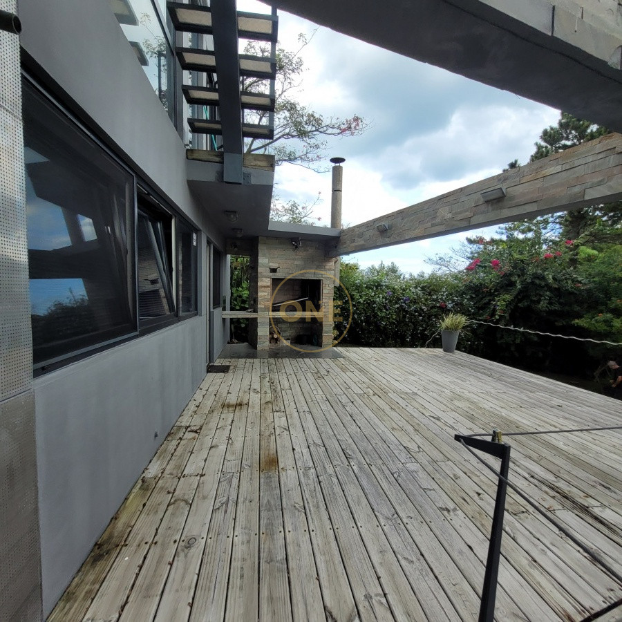 Casa ID.2164 - Rincón del Indio: dos dormitorios en suite, terreno de 1678 m2