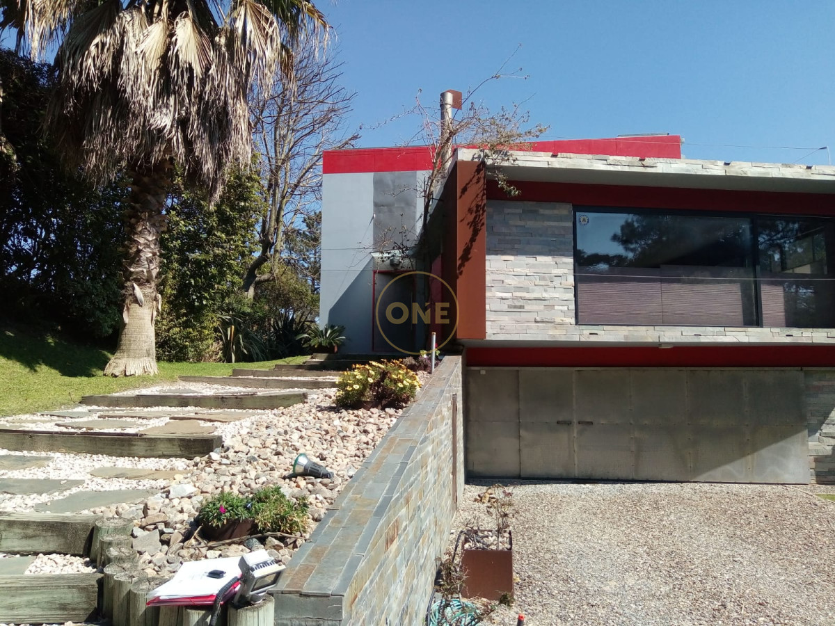 Casa ID.2164 - Rincón del Indio: dos dormitorios en suite, terreno de 1678 m2